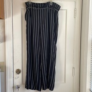 Black and white stripped trouser